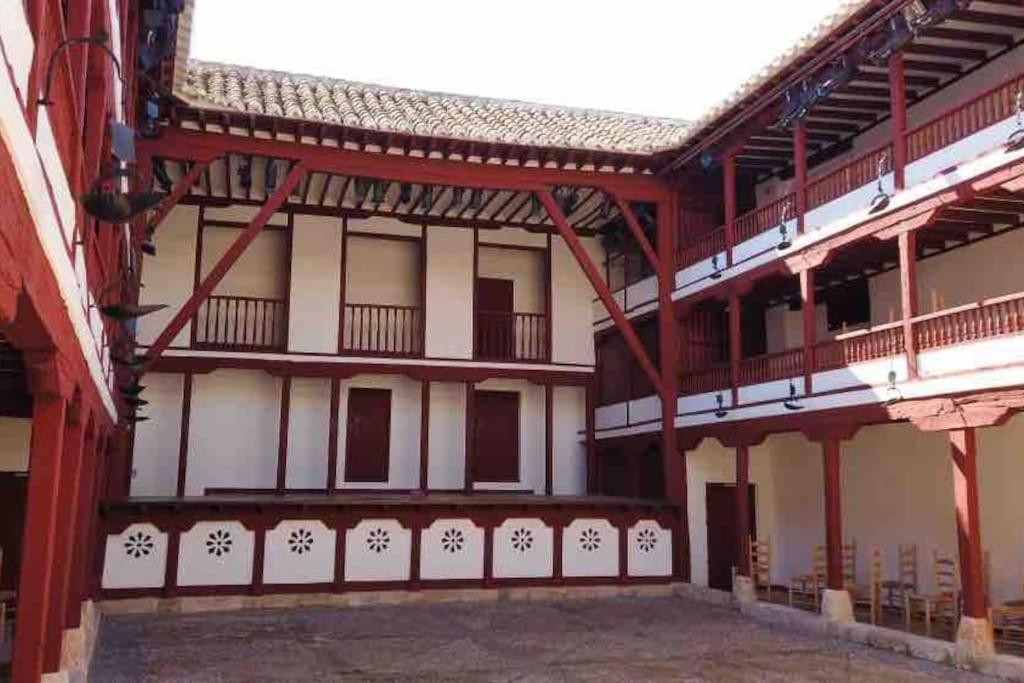 Apto. Singular En La Mancha Banco De Inversiones Argamasilla de Alba Exterior foto